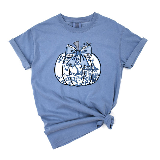 Blue Willow Lace Bow Pumpkin T-Shirt